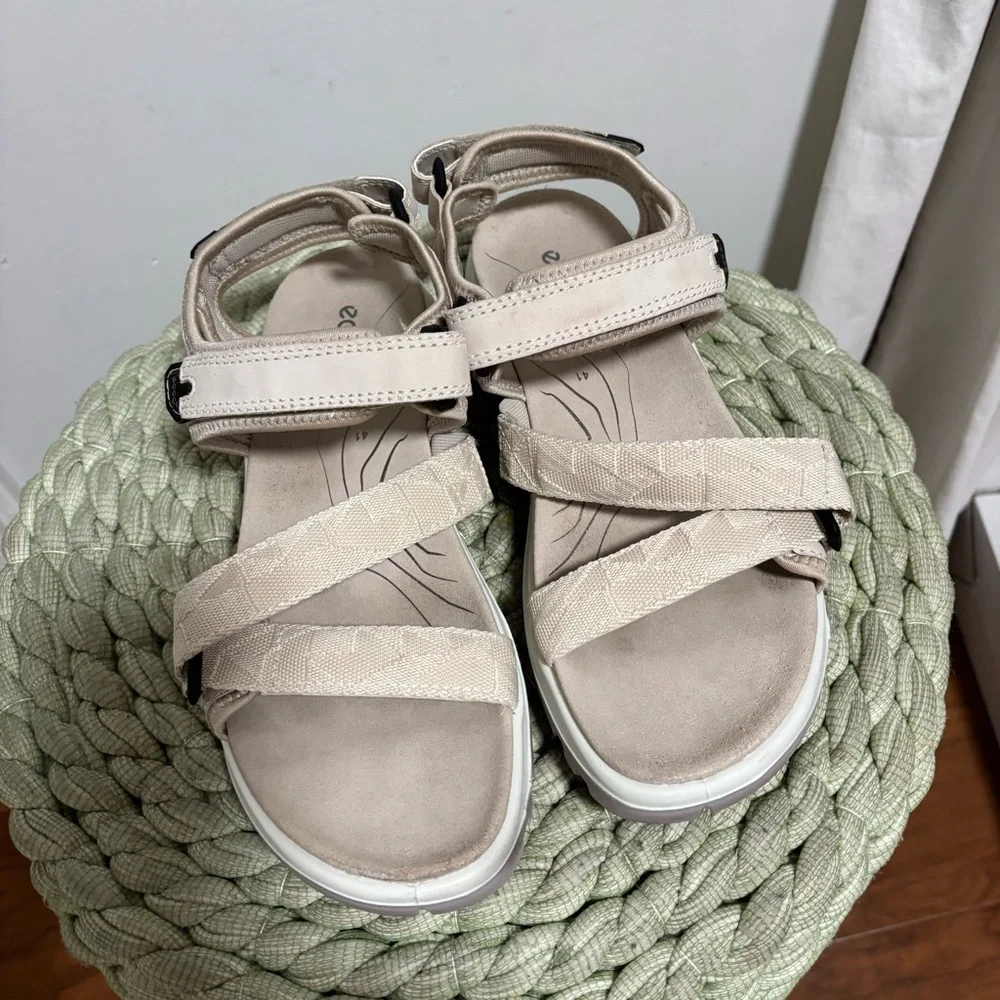 ECCO Yucatan Coast Sport Cream Ivory Nubuck Strappy Outdoor Chunky Dad Sandals